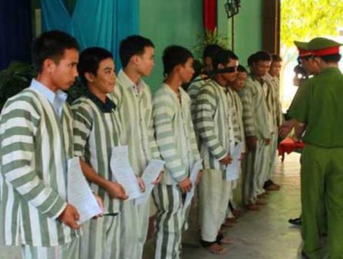 Hà Nội: Giảm án tha tù cho 386 phạm nhân dịp Tết Nguyên đán - ảnh 1