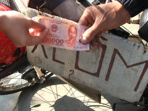 Vờ làm khách đi xe ôm rồi cướp tài sản - ảnh 1