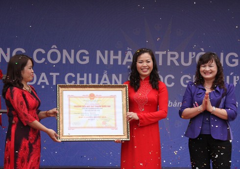 Trường Tiểu học Hạ Đình nhận bằng đạt chuẩn Quốc gia - ảnh 2