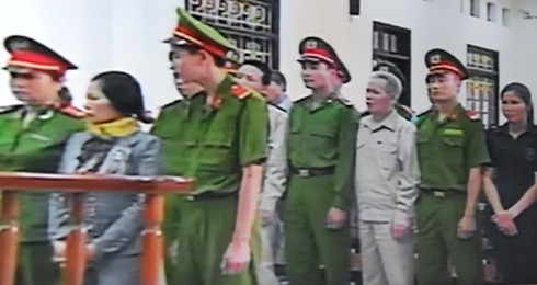 Xử vụ Đoàn Văn Vươn: Cận cảnh các bị cáo tại phiên tòa - ảnh 7