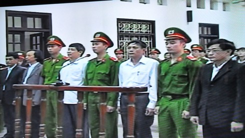 Cựu quan chức Tiên Lãng khai gì trong phiên xử hôm nay? - ảnh 1