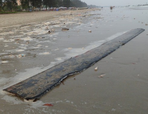 Nghỉ lễ, phát hoảng với rác thải ngập tràn bãi biển Trà Cổ - ảnh 10