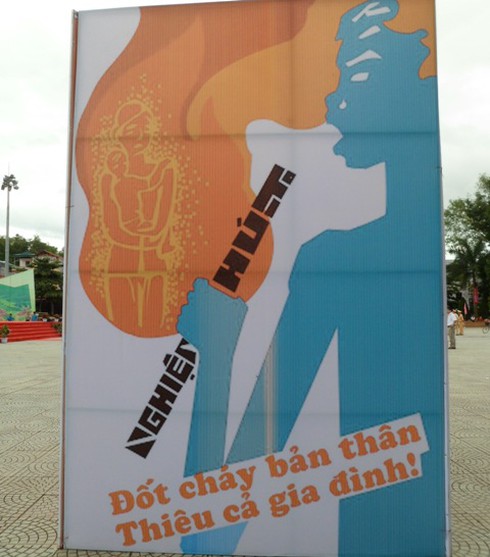 Điện Biên tràn ngập cờ hoa, băng rôn về phòng chống ma túy - ảnh 6