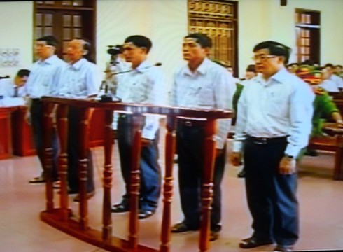 Hình ảnh cựu lãnh đạo Tiên Lãng trước vành móng ngựa - ảnh 2
