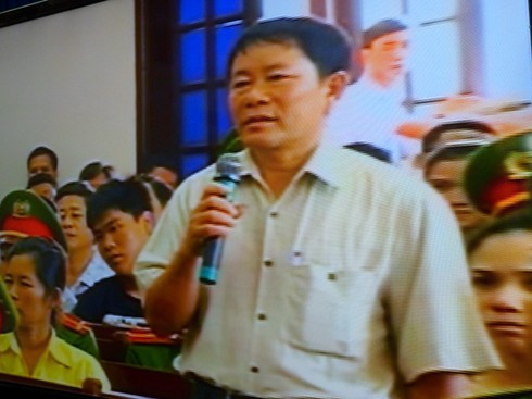 Hình ảnh cựu lãnh đạo Tiên Lãng trước vành móng ngựa - ảnh 1
