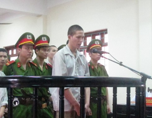 Cận cảnh 8 bị cáo vụ “quan tài diễu phố” tại phiên xử sơ thẩm - ảnh 2