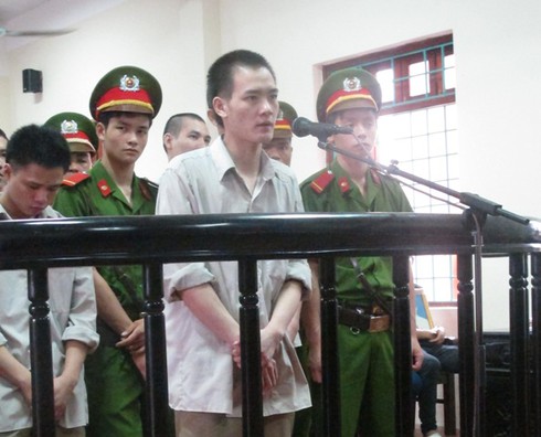 Cận cảnh 8 bị cáo vụ “quan tài diễu phố” tại phiên xử sơ thẩm - ảnh 8