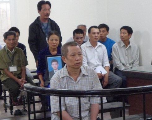 “Đồ tể” lò mổ chó giết người lĩnh án chung thân - ảnh 1