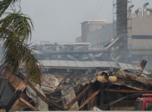 Lửa thiêu rụi xưởng sơn Công ty Mobase Việt Nam - ảnh 9