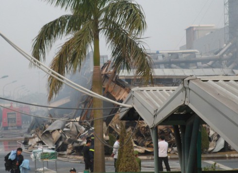 Lửa thiêu rụi xưởng sơn Công ty Mobase Việt Nam - ảnh 8