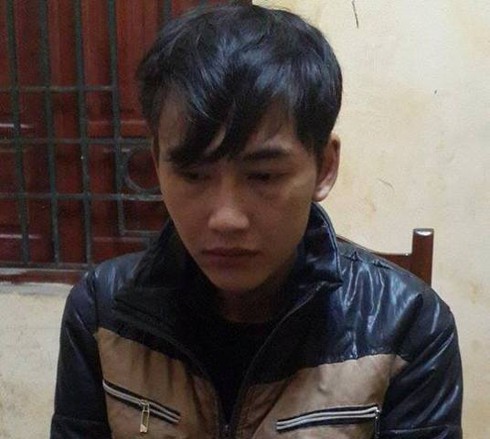 Vừa bẻ trộm gương ôtô thì bị bắt - ảnh 1