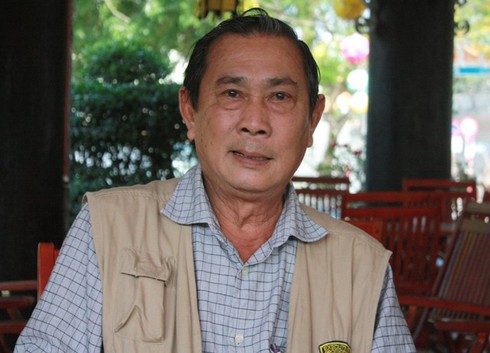 Con trai Công tử Bạc Liêu: Chạy xe ôm, bán sách nuôi con gái bại liệt - ảnh 1