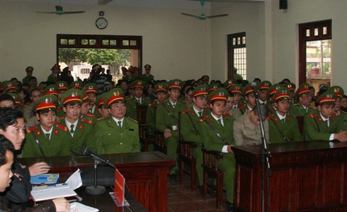 Đang xét xử phúc thẩm vụ “quan tài diễu phố” - ảnh 3