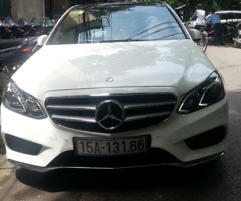 Tài xế “ngáo đá” mang súng đạn và ma túy trên xế hộp - ảnh 1