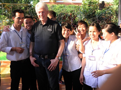 Một ngày làm việc của cựu Tổng thống Mỹ Bill Clinton tại Việt Nam - ảnh 13