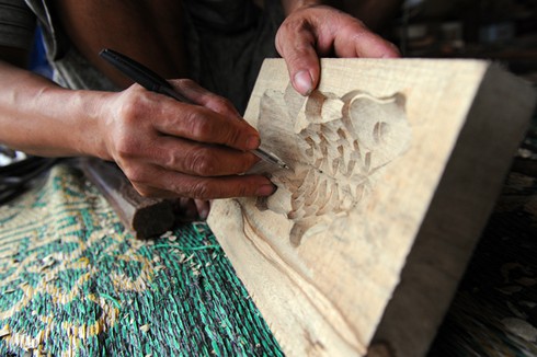 Nhộn nhịp làng làm khuôn bánh Trung Thu truyền thống của Hà Nội - ảnh 6