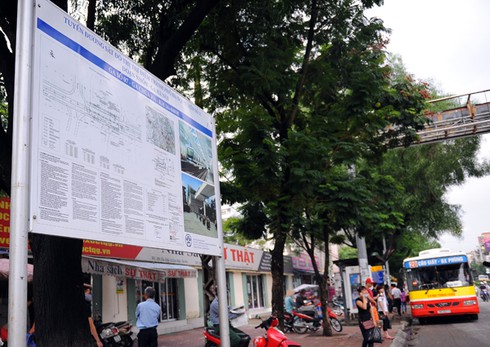 Hà Nội: Ngày đầu tiên cấm ô tô toàn tuyến Cầu Giấy - Xuân Thủy - ảnh 15