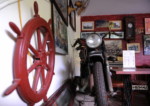 Thăm các 'cụ' xe, càng già càng đẹp ở Hà Nội - ảnh 2