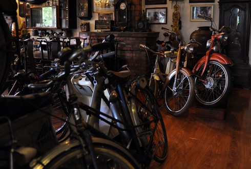 Thăm các 'cụ' xe, càng già càng đẹp ở Hà Nội - ảnh 4