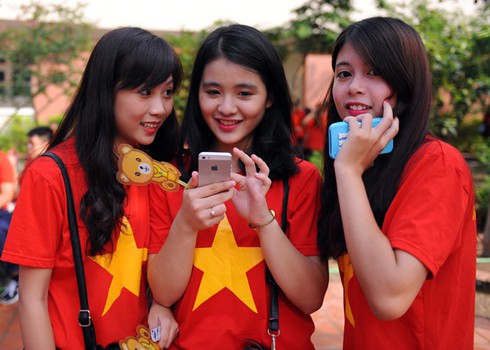 Lễ khai giảng đặc biệt ở trường Lương Thế Vinh: Đỏ rực cờ sao - ảnh 12