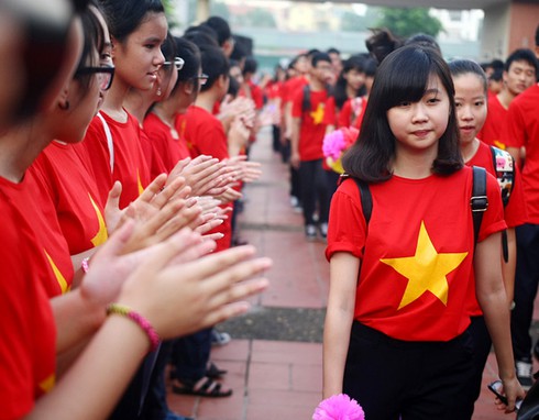 Lễ khai giảng đặc biệt ở trường Lương Thế Vinh: Đỏ rực cờ sao - ảnh 5