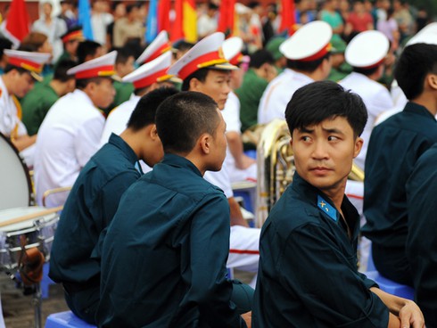 Hà Nội tiễn hàng nghìn thanh niên nhập ngũ - ảnh 6