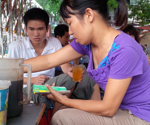 Bán kết AFF U19 Cup 2014: Vé chợ đen tăng gấp gần 10 lần giá gốc - ảnh 9