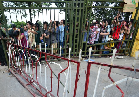 Bán kết AFF U19 Cup 2014: Vé chợ đen tăng gấp gần 10 lần giá gốc - ảnh 3