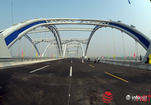 Thông xe cầu Đông Trù - cây cầu rộng nhất cả nước nối vào Quốc lộ 5 - ảnh 9