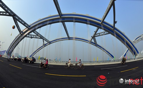 Thông xe cầu Đông Trù - cây cầu rộng nhất cả nước nối vào Quốc lộ 5 - ảnh 4