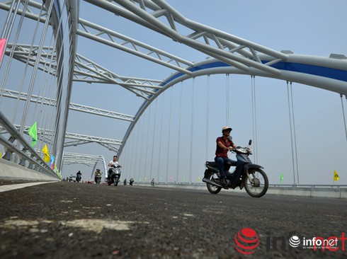 Thông xe cầu Đông Trù - cây cầu rộng nhất cả nước nối vào Quốc lộ 5 - ảnh 10