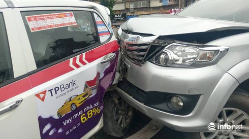 Xe “điên” gây tai nạn liên hoàn trên phố, 3 người nhập viện - ảnh 3