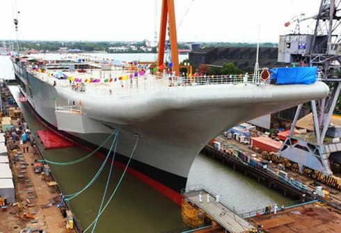 Tàu sân bay nội địa của Ấn Độ chính thức hạ thủy - ảnh 1