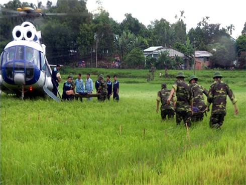 Trung đoàn 930 bay diễn tập ứng phó động đất - ảnh 1