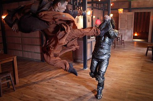 'Lửa Phật' hấp dẫn cảnh đánh đấm, mất điểm về nội dung - ảnh 2