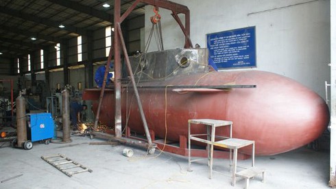 Tàu ngầm mini nội địa Việt Nam gây 'bão' trên mạng - ảnh 1