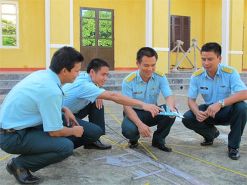 Phi công tiêm kích SU -30MKV Việt Nam học lái thế nào? - ảnh 2