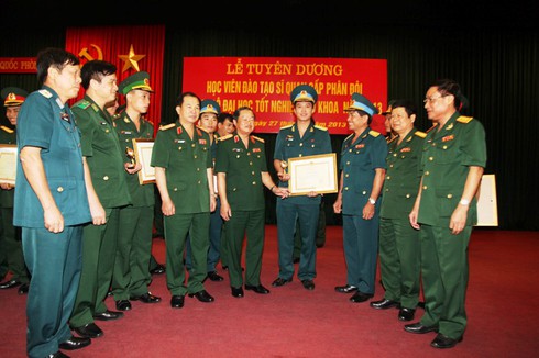 33 học viên thủ khoa quân sự được Bộ Quốc phòng tuyên dương - ảnh 2