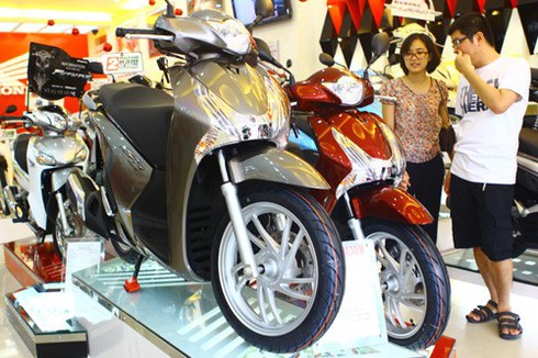 Honda SH 2012 bất ngờ tăng giá mạnh - ảnh 1