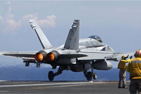 10 loại phi cơ trên tàu sân bay Mỹ sẽ tham chiến Syria - ảnh 4