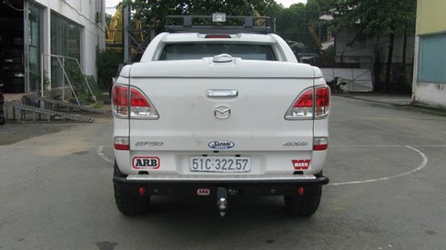 Mazda BT-50 độ hầm hố tại Sài Gòn - ảnh 4