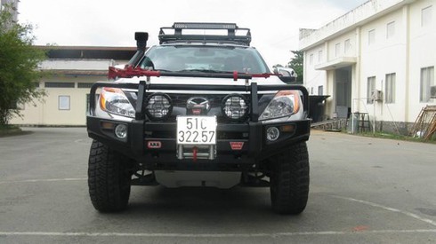 Mazda BT-50 độ hầm hố tại Sài Gòn - ảnh 2