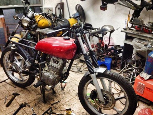 Những 'ông trùm' trẻ độ xe máy ở Hà Nội - ảnh 2