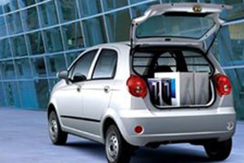 Biến xe du lịch thành xe tải để trốn thuế