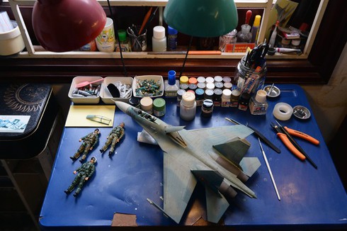 Bộ sưu tập tàu sân bay, tên lửa SAM cực hiếm ở Hà Nội - ảnh 2