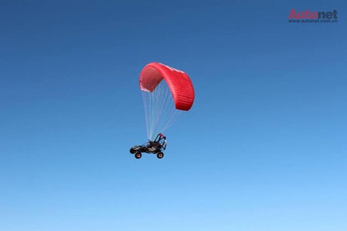 SkyRunner - Chiếc xe dù bay có một không hai - ảnh 7