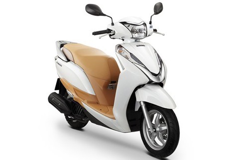 Tháng 11: Cả 3 'ông lớn' Honda, Piaggio và Yamaha đều tung hàng mới - ảnh 1