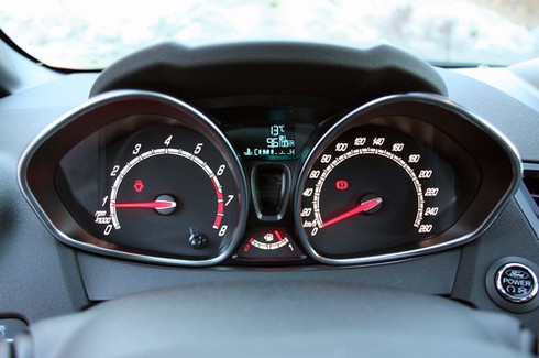 Chi tiết xe Ford Fiesta 2014 tại Việt Nam giá từ 549 - 579 triệu - ảnh 4