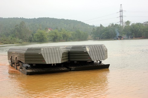Hình ảnh Lữ đoàn Công binh 414 vượt sông chuyển trạng thái chiến đấu - ảnh 5