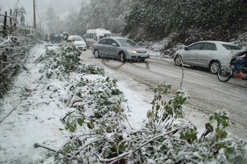 Kinh nghiệm lái xe đường tuyết phủ Sapa - ảnh 1